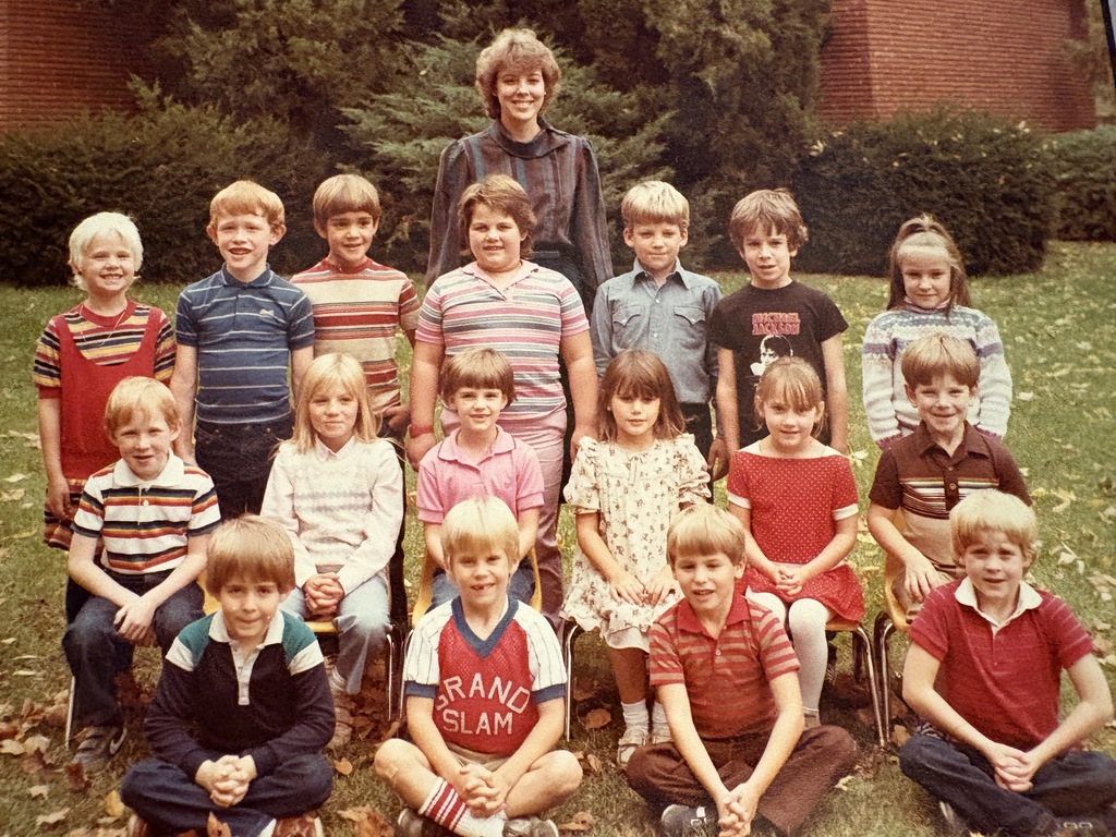 Class photo from early 90s