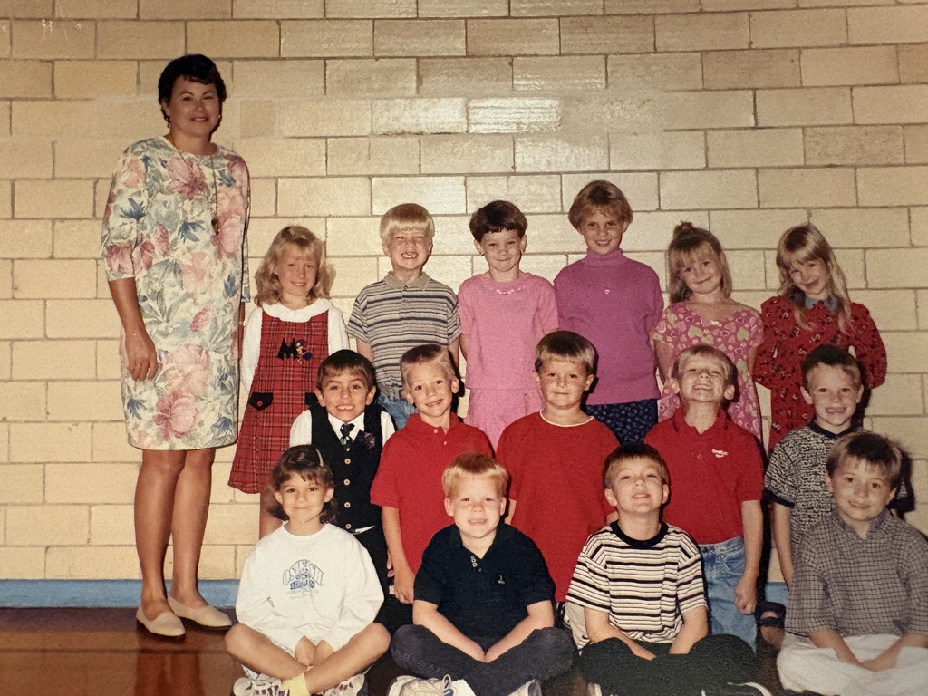 Class photo from early 90s