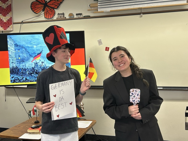 German noble and interviewer Kaylee