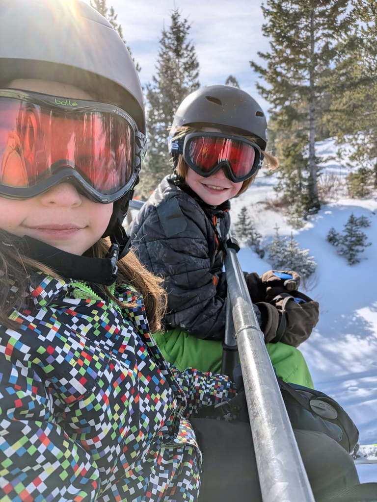 Grades 3-6 had a great time at Bridger Bowl PE program