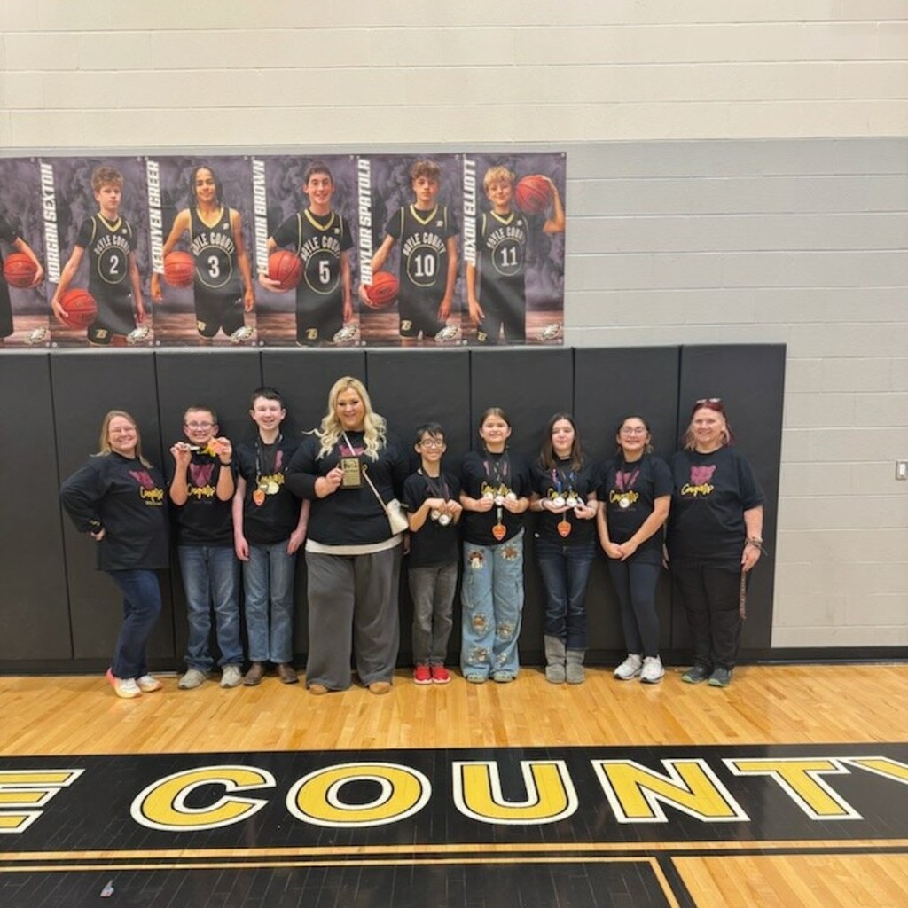 Diana Poynter(coach), Levi Issacs,
Cole Johnson, Lacey Robinson(coach), Leon Beine,
Ashleigh McDonald,
Olivia Watts, Aria Alvarado,
Linda Cottle(coach)