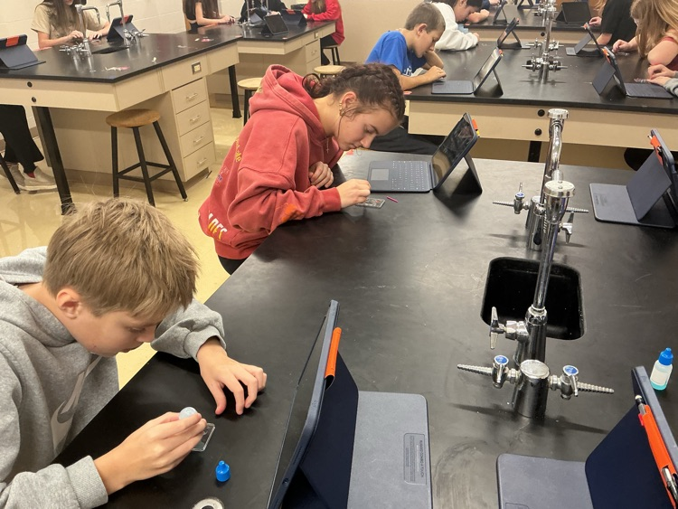 Kacen and Charlize adding the anti-serum.