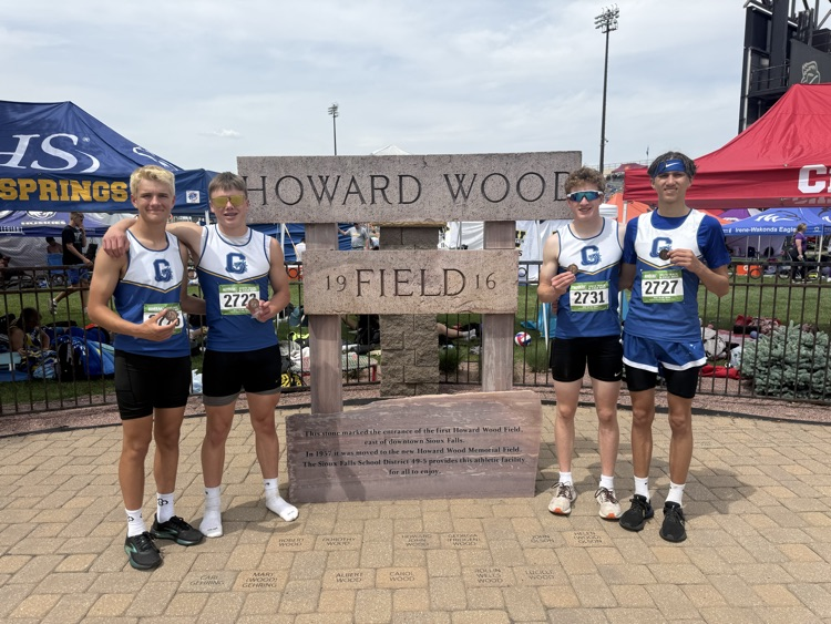 boys 2 mile relay
