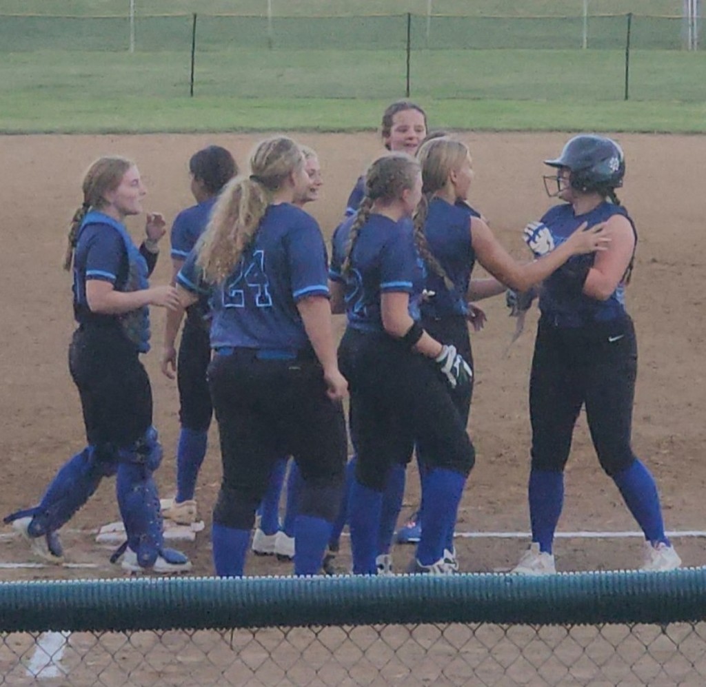 Lady Bearcats beat Pacific 13-12!