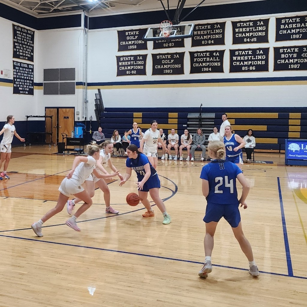 JV Girls fall to Helias 50-9