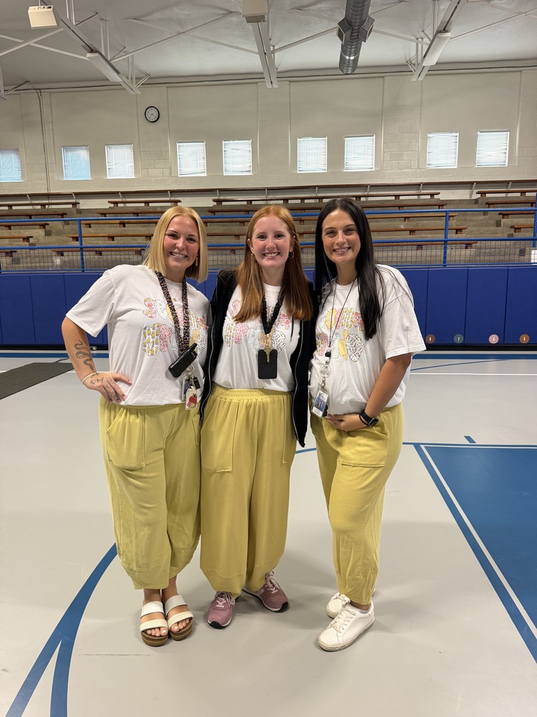 Second Grade teachers in their first day matching outfits