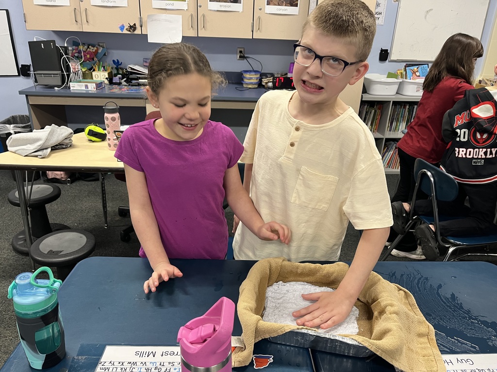 2nd Graders Making Paper