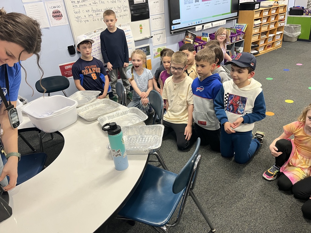 2nd Graders Making Paper