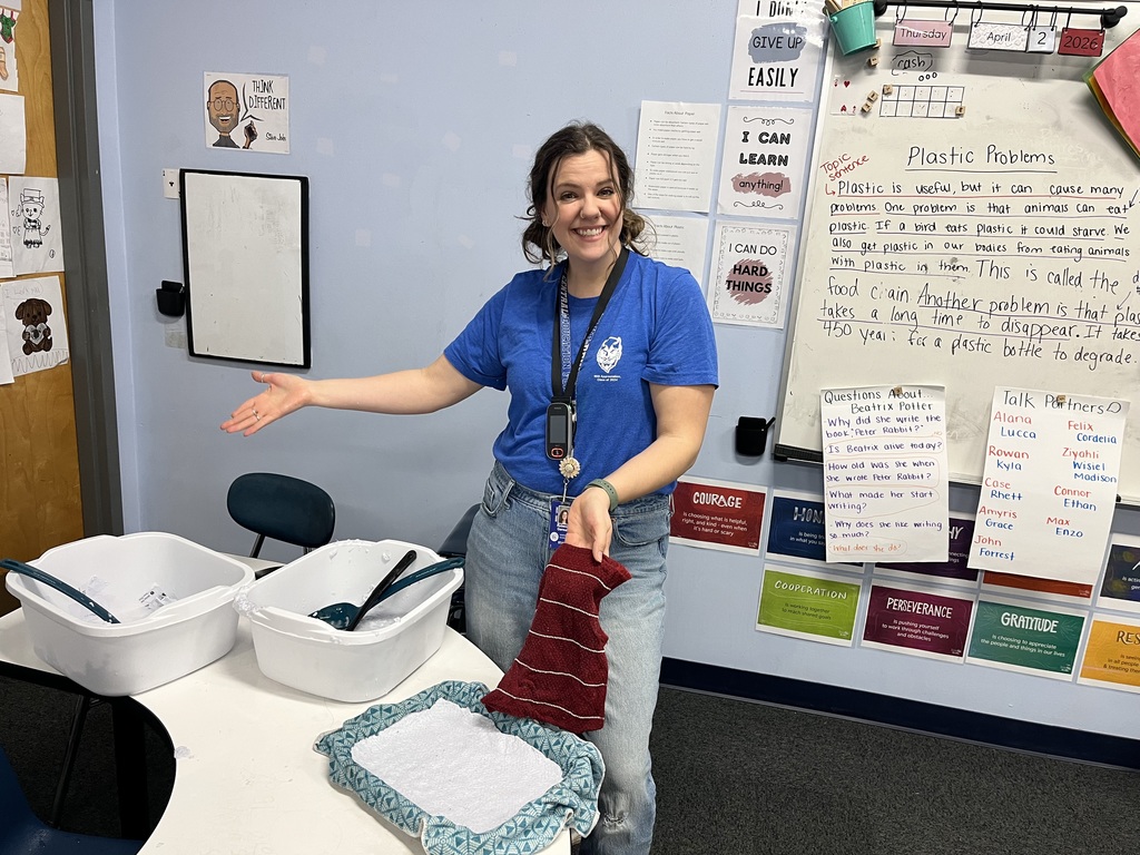2nd Graders Making Paper