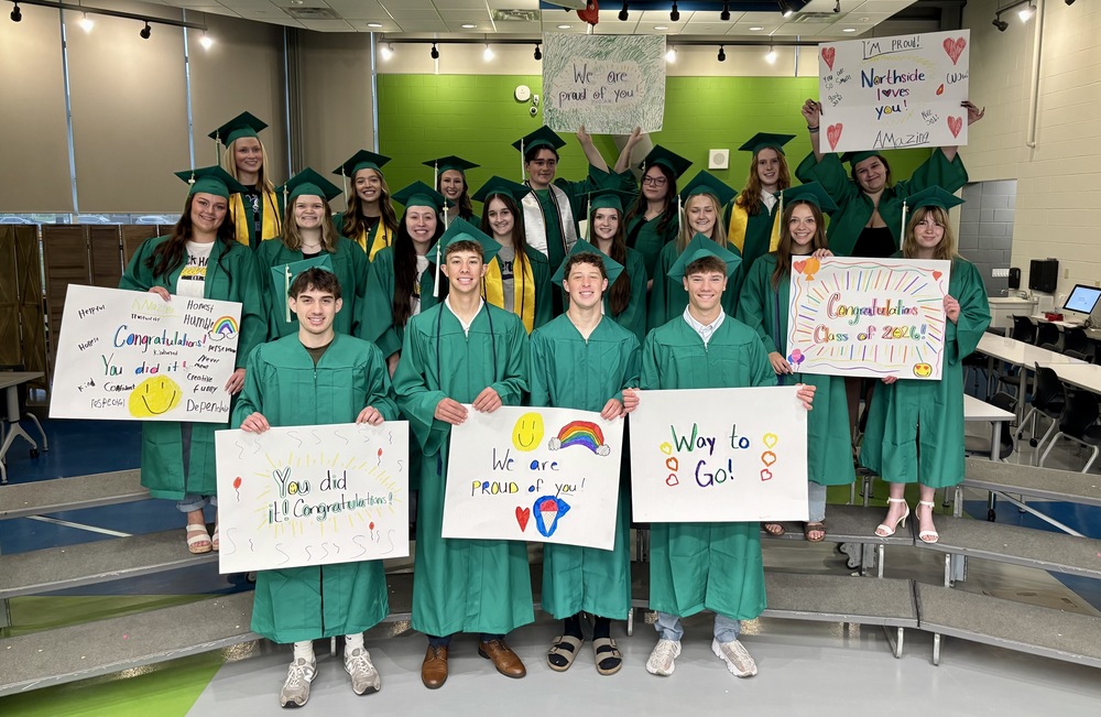 Class of 2026 participates in Geneso's first-ever Senior Walk
