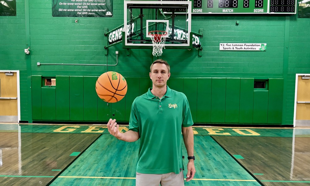 Munda’s vision: A tough, connected Geneseo basketball program