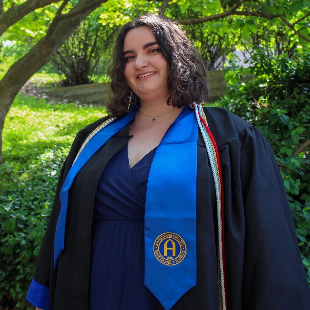 Please join us in welcoming Rebecca McNamar, Geneseo High School’s new chemistry and forensics science teacher.