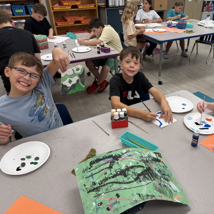 Southwest's 4th grade artists are learning all about monochromatic and complementary colors! They put their color knowledge into practice by creating some colorful paintings in art class. We love seeing their creativity shine!