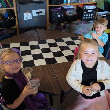 We’re 50 days smarter and rockin’ the 50s! Southwest kindergarteners celebrated the 50th day of school with poodle skirts, slicked-back hair, and plenty of 1950s fun!