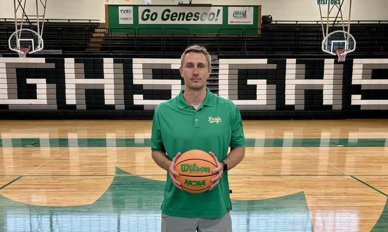 Munda's vision: A tough, connected Geneseo basketball program