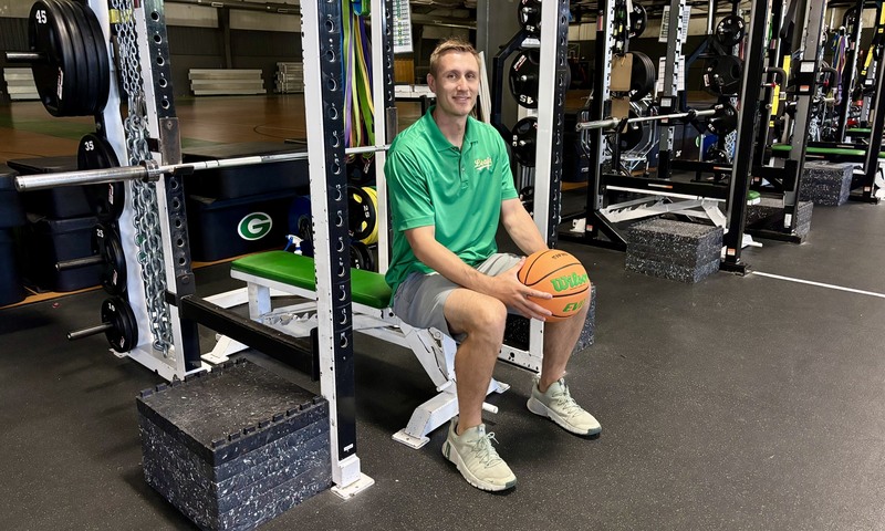 Munda's vision: A tough, connected Geneseo basketball program