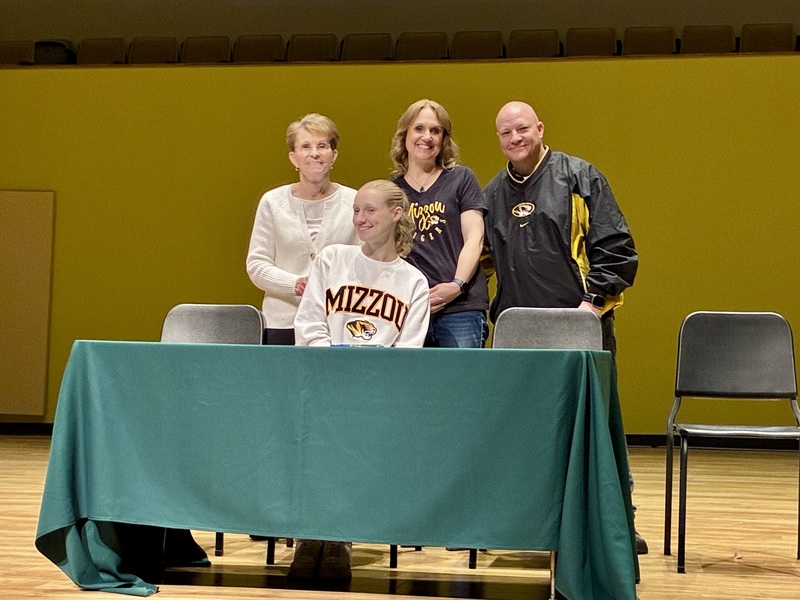 Geneseo High School celebrates seniors at fine arts signing day