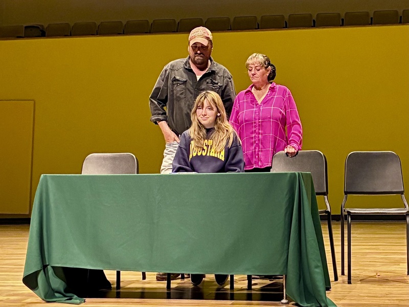 Geneseo High School celebrates seniors at fine arts signing day