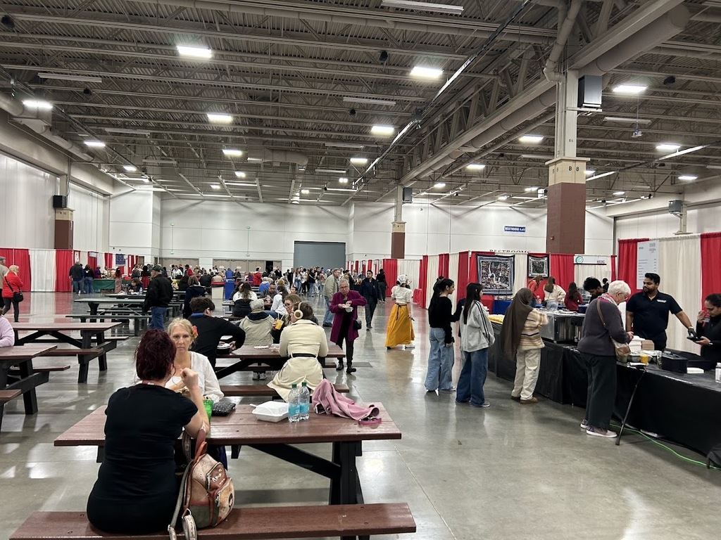 booths and tables