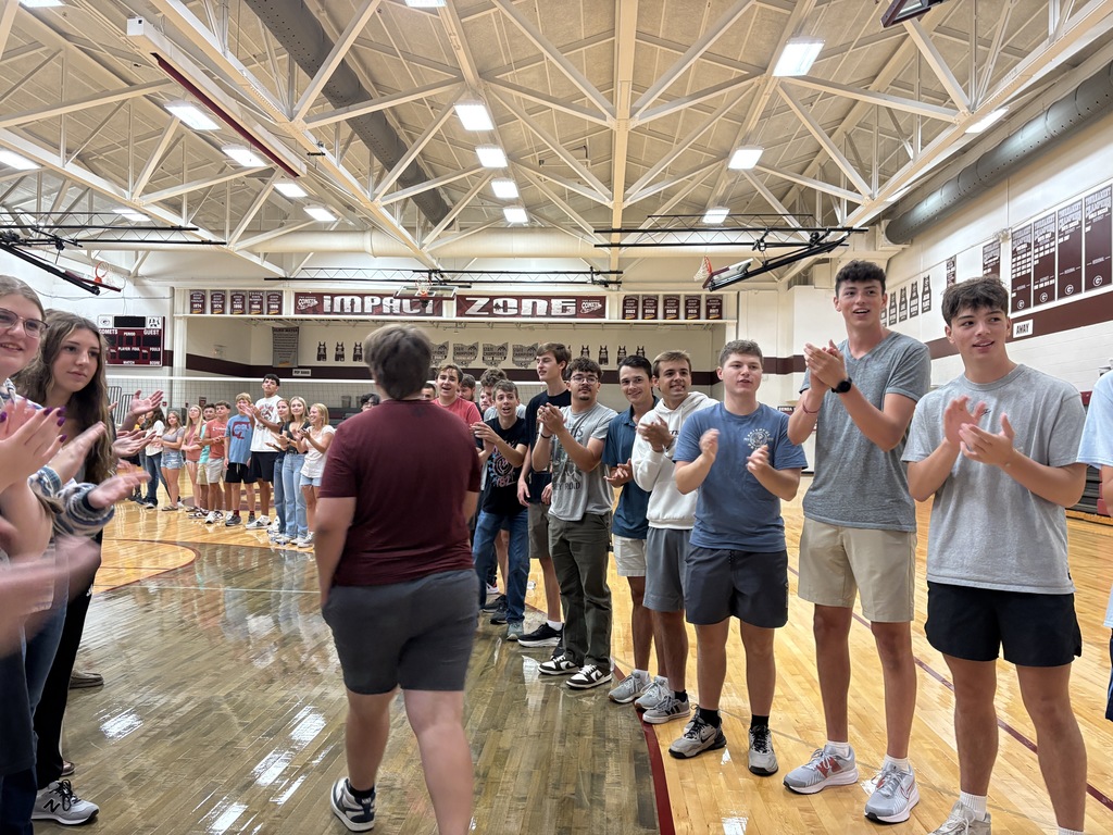 Senior Clap In for our Juniors, Sophomores and Freshmen.  Great Day to be a Comets!!!