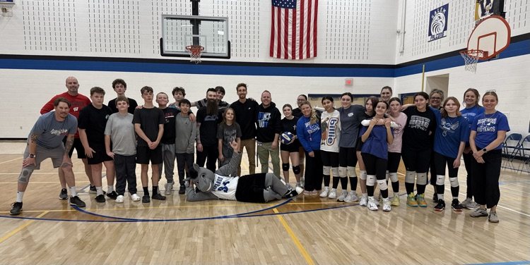students and staff that played the student vs. staff volleyball game