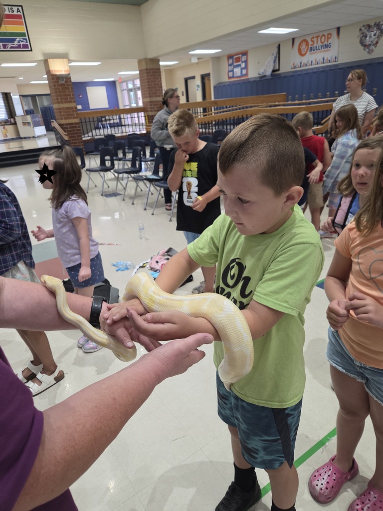 Students and reptiles 3