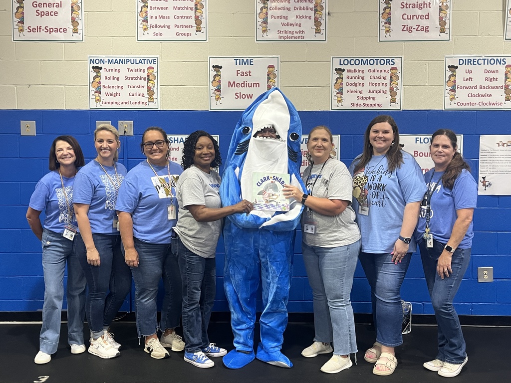 2nd grade team with clark the shark