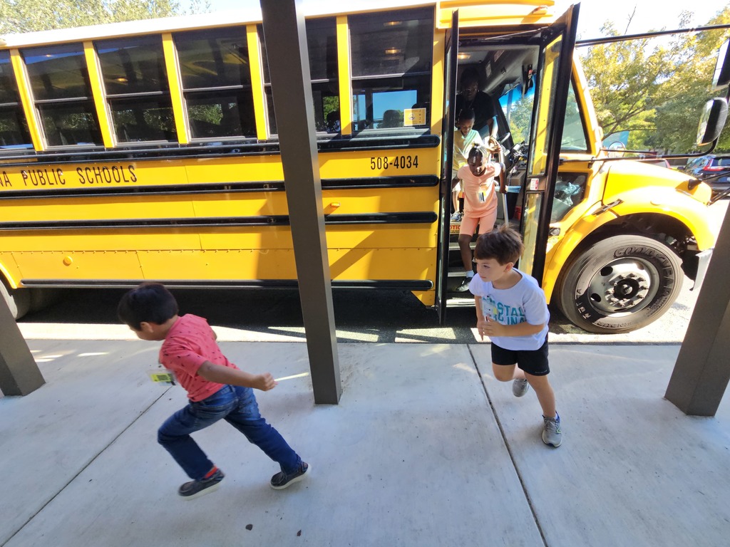 students exiting the bus