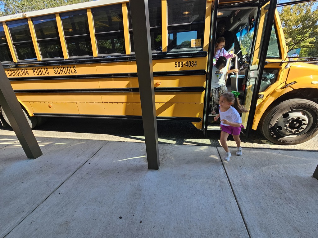 students exiting the bus