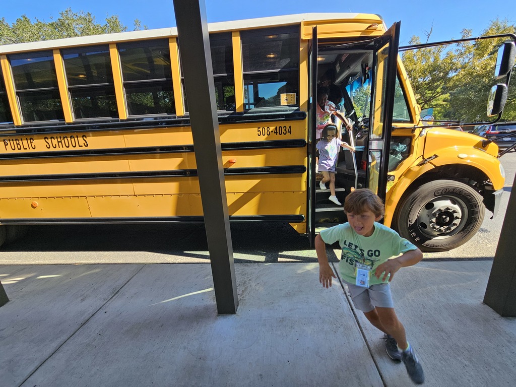 students exiting the bus