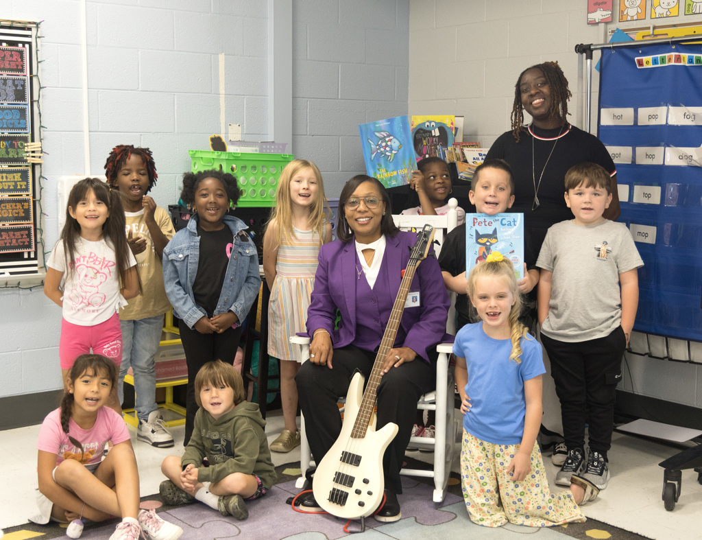 #GCSDReads at Maryville Elementary
