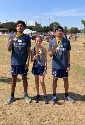 📣 Note From Mr. Barron’s Desk 📝 This past Saturday our Bulldogs 🐾🏃‍♂️🏃‍♀️ hit the ground running at the Pee Dee Classic in Florence! Both the boys and girls teams competed in the JV race and gave it their all 💪🔥  ✨ In the girls race, Peyton Wilder (7th grade) crossed the finish line in 3rd place overall 🥉 and brought home a medal for the Bulldogs! 🎉👏 Huge shoutout to Peyton and the entire team for representing us so well 🙌💙  🏅🐶 Way to go, Bulldogs!  📍 The next race will be HOME 🏡 this Wednesday, September 24th — come out and cheer them on loud and proud! 📣💥