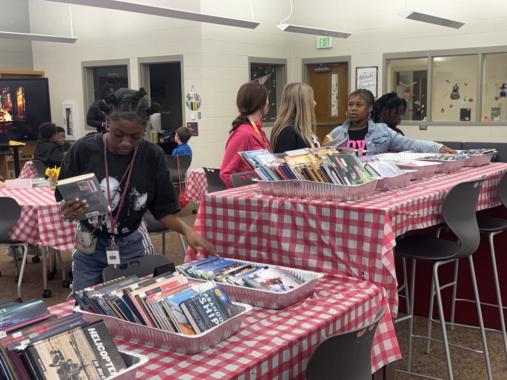 Students looking for books!