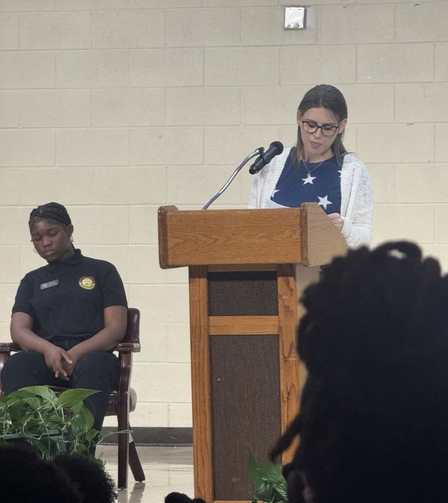 Ms. McClary recognizing  our visiting  Veterans .