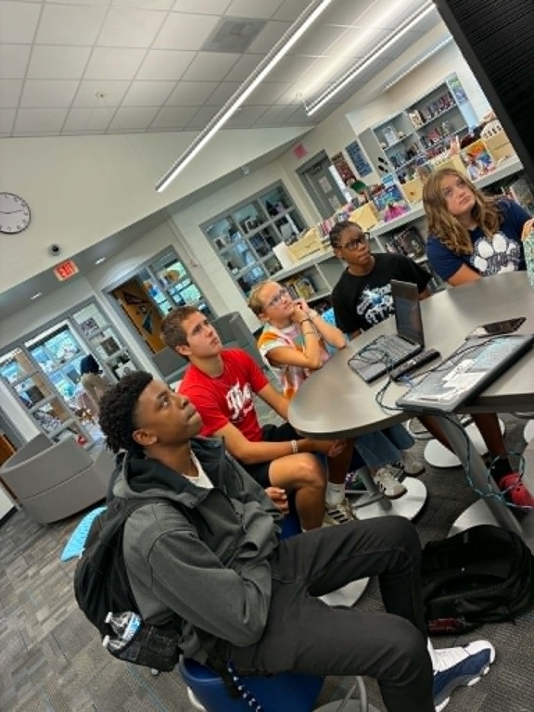 BIG BLUE LEADERS IN THE MAKING! 💙🐾 Today, Georgetown Middle School student-athletes had the opportunity to participate in the South Carolina High School League (SCHSL) Student Leadership Course! This free leadership course is designed for student-athletes in grades 9–12 who are serving as fall team captains or are interested in becoming future leaders. We are proud to celebrate our GMS student-athletes who were selected by Coach Barron to take part in this leadership opportunity. Their selection is a reflection of their character, commitment, teamwork, and potential to lead both on and off the field. Congratulations, Bulldogs! 🐾💙