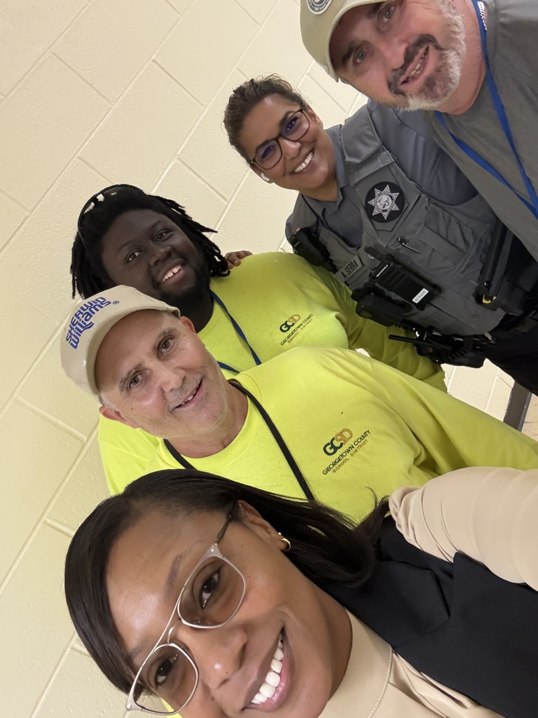Superintendent Giles with CBMSA building manager, GCSD paint crew, and CBMSA SRO A. Sierra