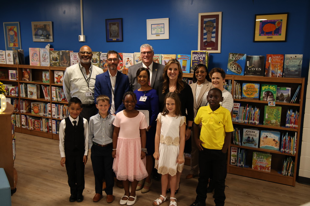 Students who led the pledge for the press conference pictured with members of GCSD's Board of Education, Sheriff Carter Weaver, State Superintendent Ellen Weaver, and Superintendent Dr. Bethany A. Giles