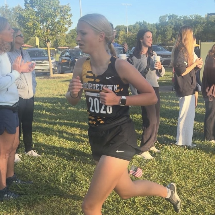 High school varsity XC woke up early this morning to compete in the Loveland Invitational! New personal records today for Amara, Elliott, Wyatt, Avery, Zeb, and Justin! 👟 New season best times for Mason and Hunter!