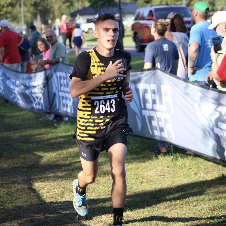 The Milford XC Invitational was a blast this morning! 🏅Shoutout to all of our athletes for running hard this morning!