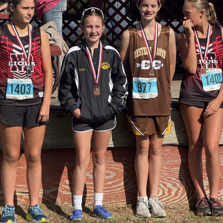 JH & HS cross country woke up early to compete in the SBAAC Championships! ⚫️🟡 Our runners represented Gtown very well this morning!