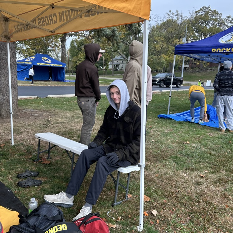 Outstanding job at Regionals!🏅 We’re so proud of our qualifying cross country athletes for an amazing showing at the OHSAA Regional Meet! ⚫️🟡 It takes tremendous dedication, hard work, and heart to compete at this level. 🌟 Way to go! 