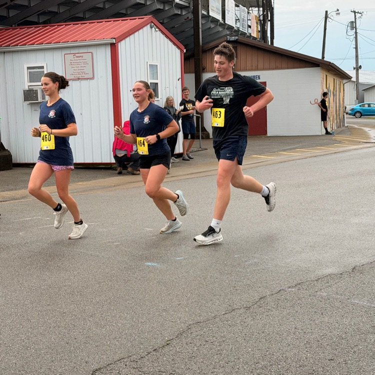 It was a great morning for the fourth annual Hustlin' 5K! 