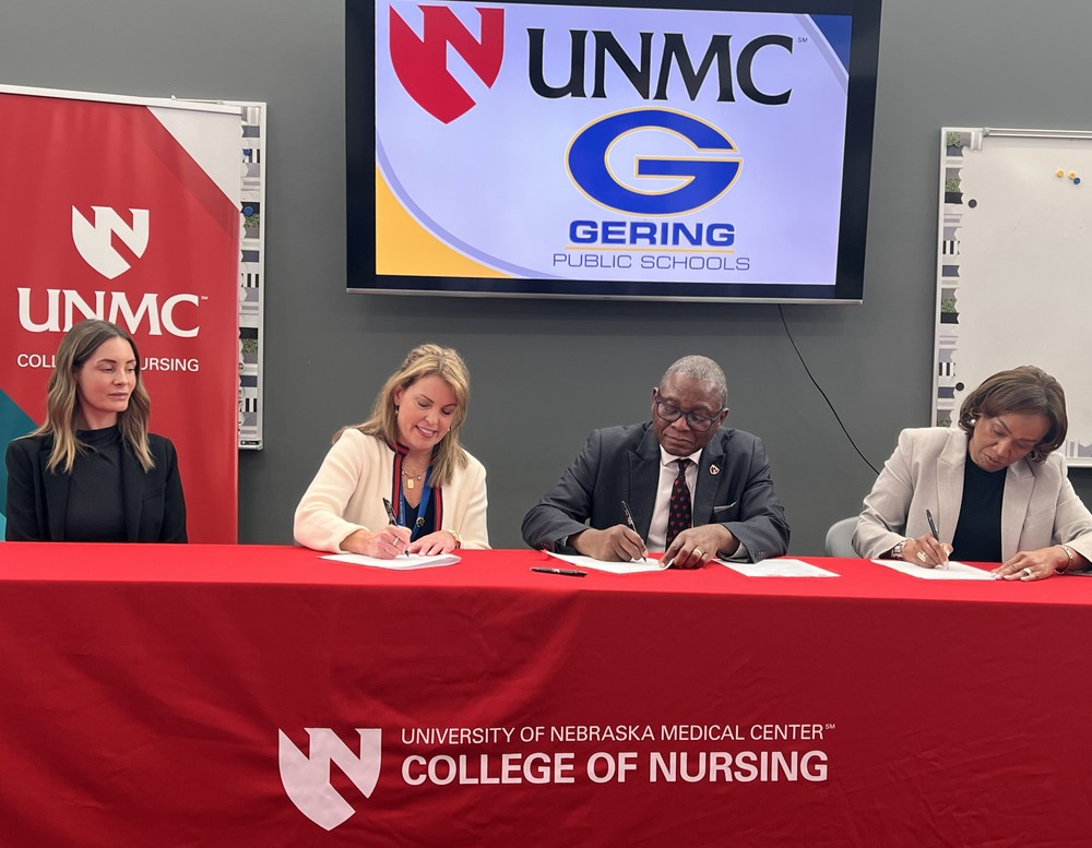 UNMC and Gering Signing