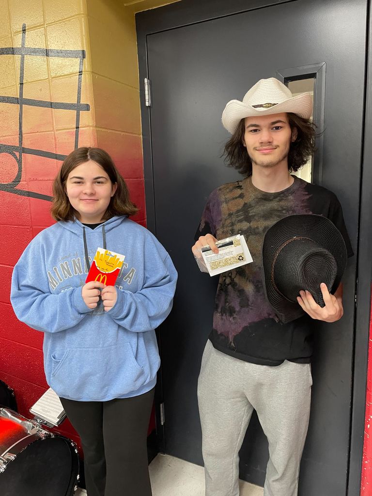 Students holding giftcards