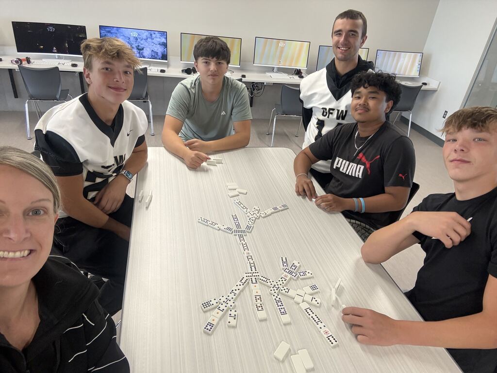 dominoes