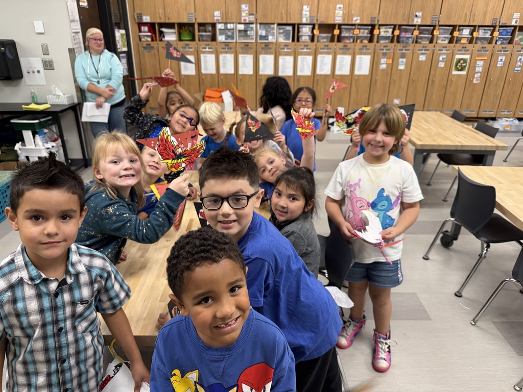 kids making spirit flags
