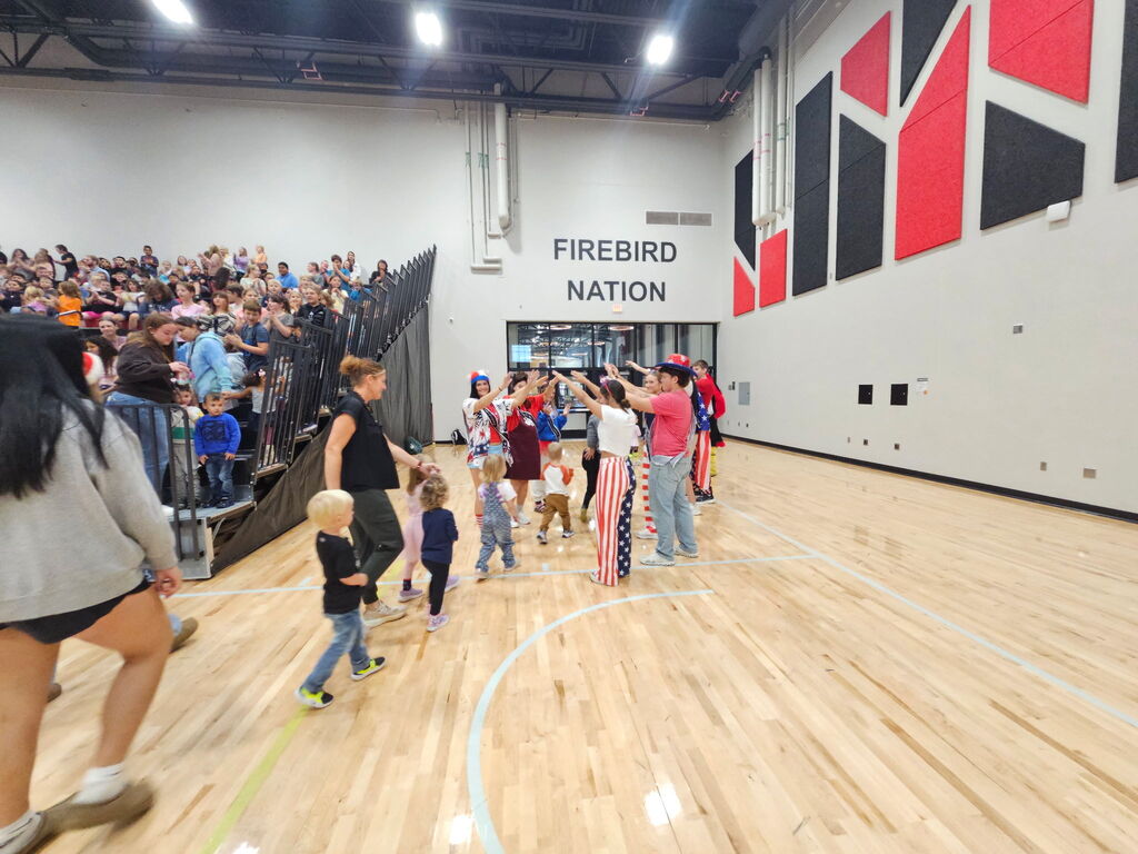The Homecoming Pep Fest for the elementar