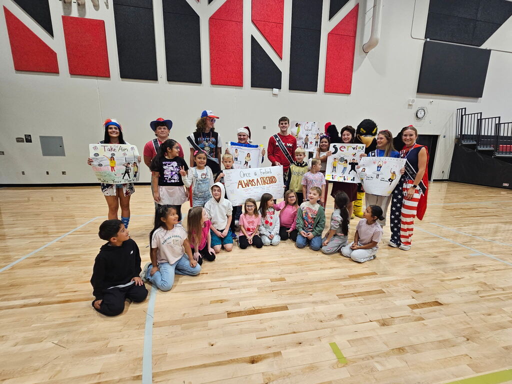 The Homecoming Pep Fest for the elementar