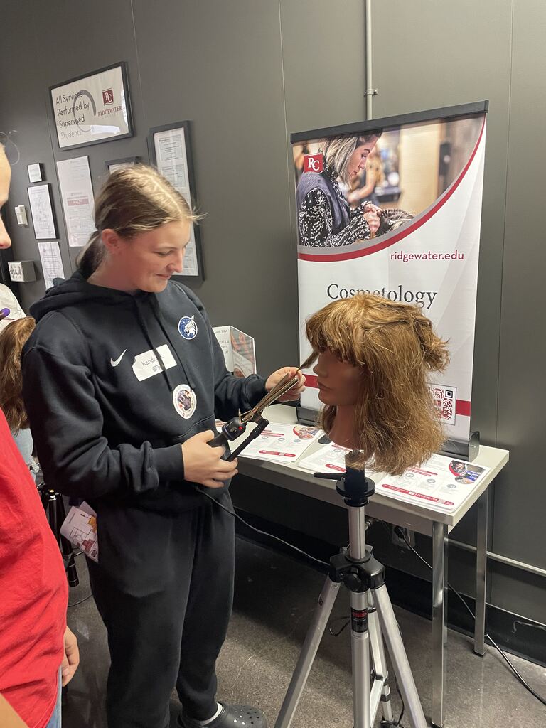 GFW sophomores enjoy Ridgewater College's IGNITE Your Future career exploration.