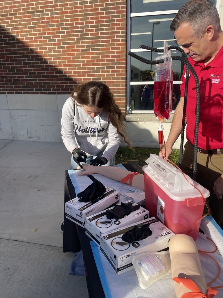 GFW sophomores enjoy Ridgewater College's IGNITE Your Future career exploration.